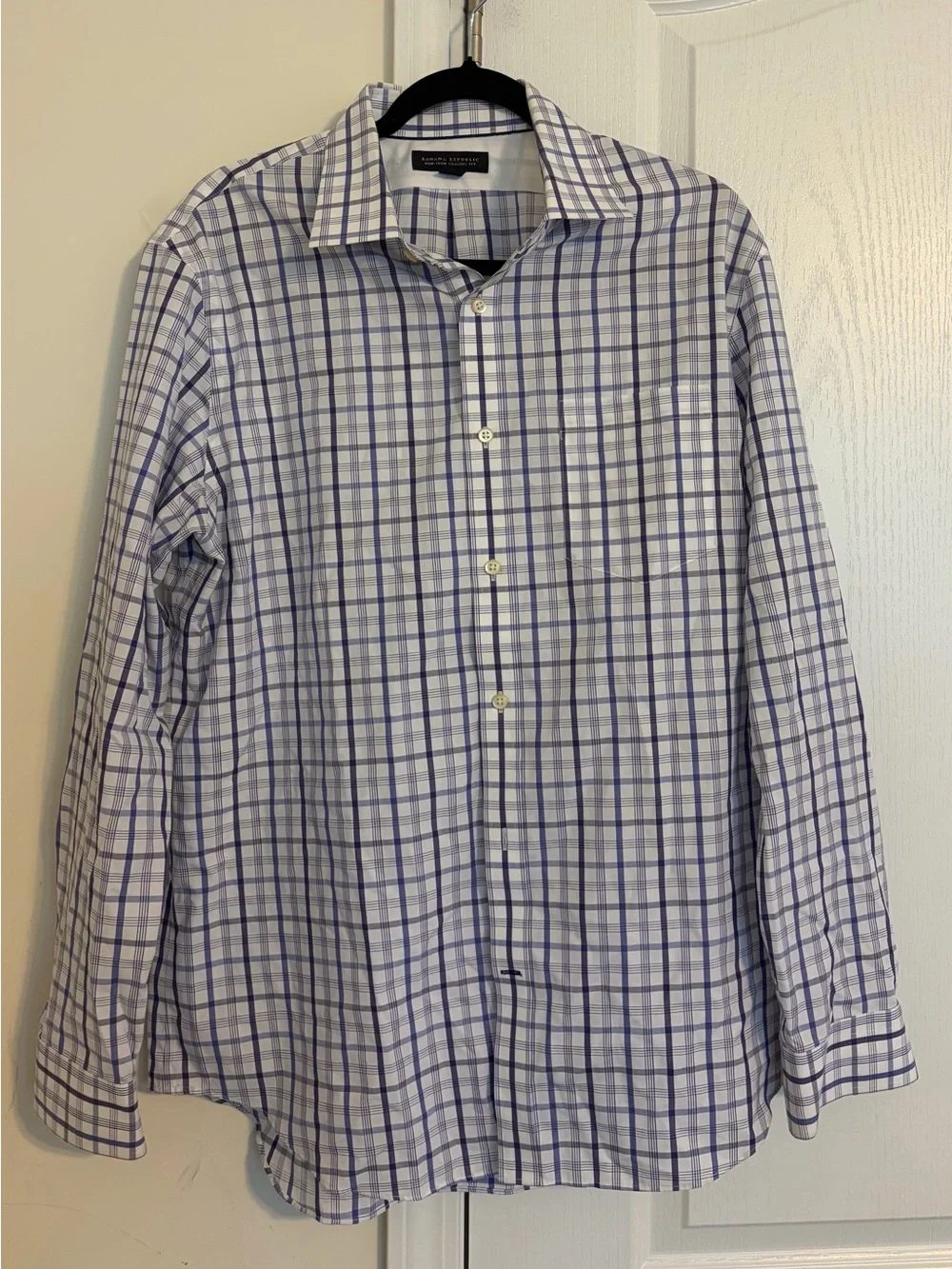 Banana Republic lightweight button